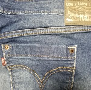 Levis